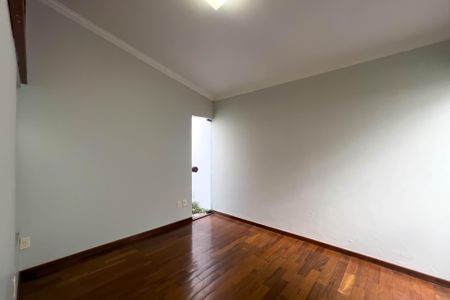 Casa à venda com 260m², 4 quartos e 4 vagas Casa à venda com 260m², 4 quartos e 4 vagasQuarto 2