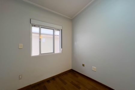 Casa à venda com 260m², 4 quartos e 4 vagas Casa à venda com 260m², 4 quartos e 4 vagasQuarto 1