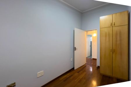 Casa à venda com 260m², 4 quartos e 4 vagas Casa à venda com 260m², 4 quartos e 4 vagasQuarto 1