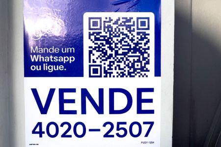 Casa à venda com 260m², 4 quartos e 4 vagas Casa à venda com 260m², 4 quartos e 4 vagasPlaca