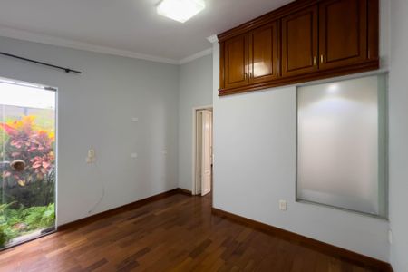 Casa à venda com 260m², 4 quartos e 4 vagas Casa à venda com 260m², 4 quartos e 4 vagasQuarto 2