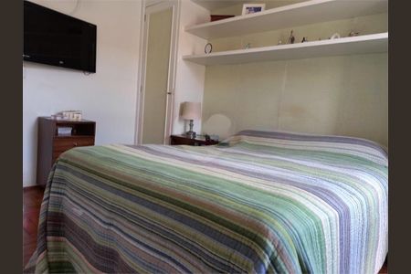Casa à venda com 137m², 3 quartos e 2 vagas