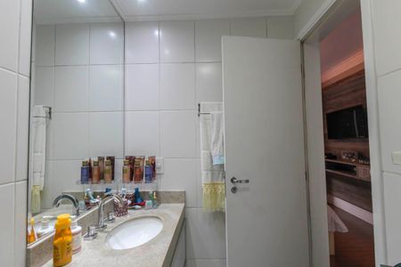 Apartamento à venda com 128m², 3 quartos e 2 vagas Apartamento à venda com 128m², 3 quartos e 2 vagasBanheiro da Suíte