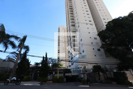 Apartamento à venda com 128m², 3 quartos e 2 vagas Apartamento à venda com 128m², 3 quartos e 2 vagasFachada e portaria