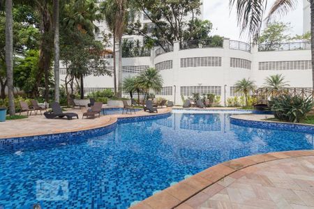 Apartamento à venda com 128m², 3 quartos e 2 vagas Apartamento à venda com 128m², 3 quartos e 2 vagasPiscina Coberta