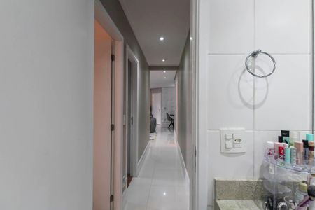 Apartamento à venda com 128m², 3 quartos e 2 vagas Apartamento à venda com 128m², 3 quartos e 2 vagasBanheiro
