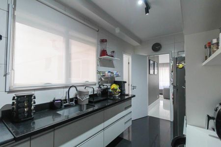 Apartamento à venda com 128m², 3 quartos e 2 vagas Apartamento à venda com 128m², 3 quartos e 2 vagasCozinha