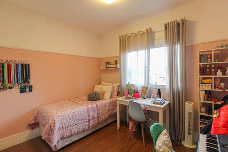 Apartamento à venda com 128m², 3 quartos e 2 vagas Apartamento à venda com 128m², 3 quartos e 2 vagasQuarto 1