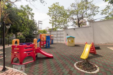 Apartamento à venda com 128m², 3 quartos e 2 vagas Apartamento à venda com 128m², 3 quartos e 2 vagasPlayground