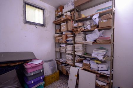 Casa à venda com 375m², 5 quartos e 3 vagas Casa à venda com 375m², 5 quartos e 3 vagasEdícula - Quarto