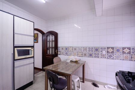 Casa à venda com 375m², 5 quartos e 3 vagas Casa à venda com 375m², 5 quartos e 3 vagasCozinha
