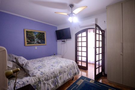 Casa à venda com 375m², 5 quartos e 3 vagas Casa à venda com 375m², 5 quartos e 3 vagasQuarto 1 - Suite