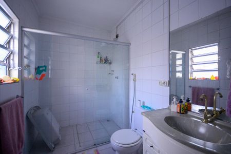 Casa à venda com 375m², 5 quartos e 3 vagas Casa à venda com 375m², 5 quartos e 3 vagasBanheiro do quarto 3