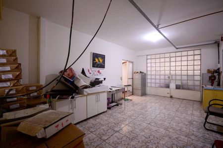 Casa à venda com 375m², 5 quartos e 3 vagas Casa à venda com 375m², 5 quartos e 3 vagasGaragem