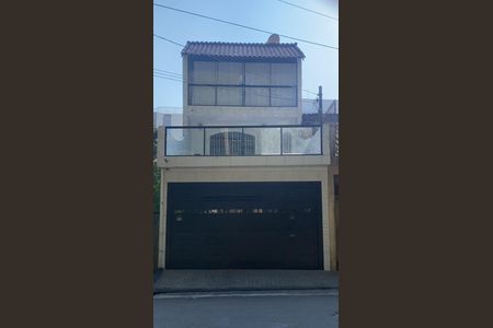 Casa à venda com 375m², 5 quartos e 3 vagas Casa à venda com 375m², 5 quartos e 3 vagasFachada