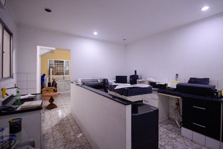 Casa à venda com 375m², 5 quartos e 3 vagas Casa à venda com 375m², 5 quartos e 3 vagasEdícula -Cozinha