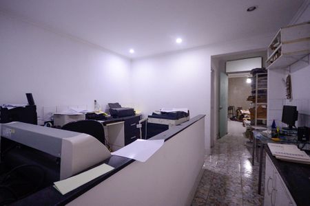 Casa à venda com 375m², 5 quartos e 3 vagas Casa à venda com 375m², 5 quartos e 3 vagasEdícula -Cozinha