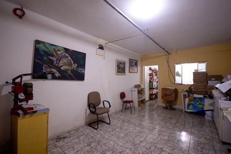 Casa à venda com 375m², 5 quartos e 3 vagas Casa à venda com 375m², 5 quartos e 3 vagasGaragem