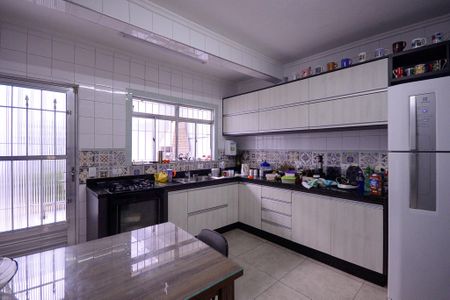 Casa à venda com 375m², 5 quartos e 3 vagas Casa à venda com 375m², 5 quartos e 3 vagasCozinha