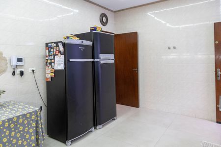 Casa à venda com 225m², 5 quartos e 4 vagas Casa à venda com 225m², 5 quartos e 4 vagasCozinha