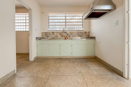 Casa à venda com 227m², 3 quartos e 3 vagas Casa à venda com 227m², 3 quartos e 3 vagasCozinha