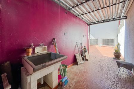 Casa à venda com 227m², 3 quartos e 3 vagas Casa à venda com 227m², 3 quartos e 3 vagasÁrea de Serviço