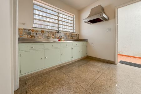Casa à venda com 227m², 3 quartos e 3 vagas Casa à venda com 227m², 3 quartos e 3 vagasCozinha
