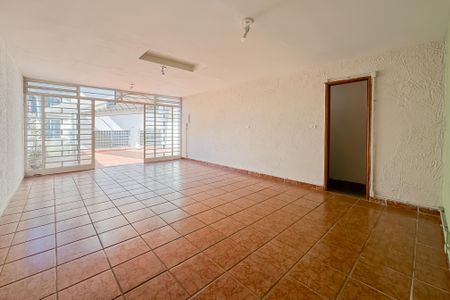 Casa à venda com 227m², 3 quartos e 3 vagas Casa à venda com 227m², 3 quartos e 3 vagasEdícula