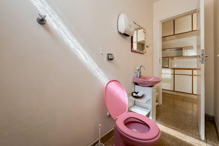 Casa à venda com 227m², 3 quartos e 3 vagas Casa à venda com 227m², 3 quartos e 3 vagasLavabo