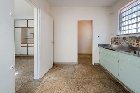 Casa à venda com 227m², 3 quartos e 3 vagas Casa à venda com 227m², 3 quartos e 3 vagasCozinha