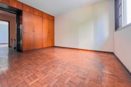 Casa à venda com 227m², 3 quartos e 3 vagas Casa à venda com 227m², 3 quartos e 3 vagasSuíte