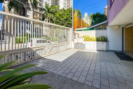 Casa à venda com 227m², 3 quartos e 3 vagas Casa à venda com 227m², 3 quartos e 3 vagasGaragem