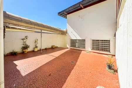 Casa à venda com 227m², 3 quartos e 3 vagas Casa à venda com 227m², 3 quartos e 3 vagasÁrea Externa