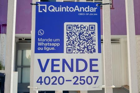 Casa à venda com 227m², 3 quartos e 3 vagas Casa à venda com 227m², 3 quartos e 3 vagasPlaquinha