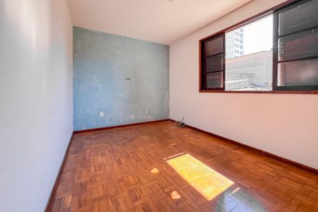 Casa à venda com 227m², 3 quartos e 3 vagas Casa à venda com 227m², 3 quartos e 3 vagasQuarto 1