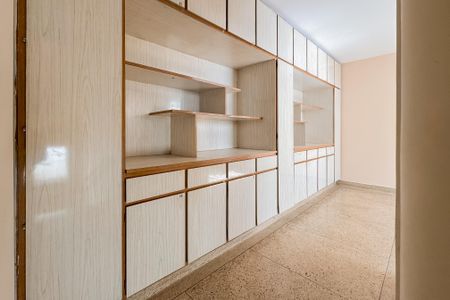 Casa à venda com 227m², 3 quartos e 3 vagas Casa à venda com 227m², 3 quartos e 3 vagasSala de Jantar