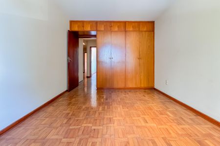 Casa à venda com 227m², 3 quartos e 3 vagas Casa à venda com 227m², 3 quartos e 3 vagasSuíte