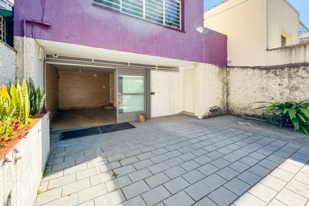 Casa à venda com 227m², 3 quartos e 3 vagas Casa à venda com 227m², 3 quartos e 3 vagasGaragem