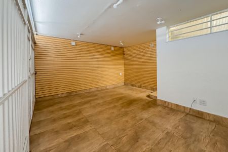Casa à venda com 227m², 3 quartos e 3 vagas Casa à venda com 227m², 3 quartos e 3 vagasGaragem