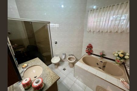 Casa à venda com 449m², 4 quartos e 6 vagas Casa à venda com 449m², 4 quartos e 6 vagasFoto 18