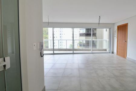 Apartamento para alugar com 145m², 3 quartos e 3 vagas Apartamento para alugar com 145m², 3 quartos e 3 vagasSala