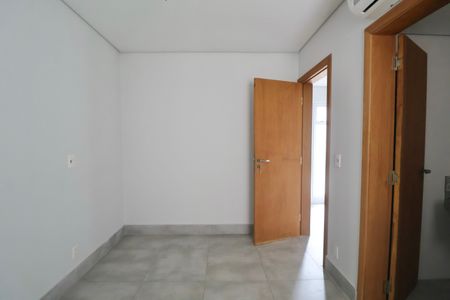 Apartamento para alugar com 145m², 3 quartos e 3 vagas Apartamento para alugar com 145m², 3 quartos e 3 vagasSuíte 2