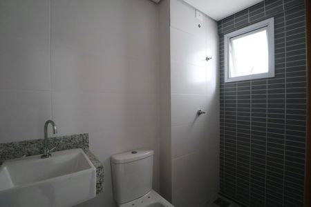 Apartamento para alugar com 145m², 3 quartos e 3 vagas Apartamento para alugar com 145m², 3 quartos e 3 vagasBanheiro da Suíte 2