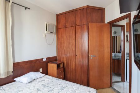 Studio para alugar com 34m², 1 quarto e 1 vaga Studio para alugar com 34m², 1 quarto e 1 vagaSuite