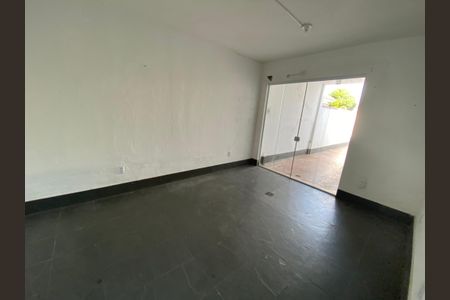 Casa para alugar com 260m², 5 quartos e 4 vagas Casa para alugar com 260m², 5 quartos e 4 vagasÁrea comum