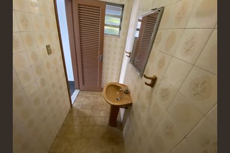Casa para alugar com 260m², 5 quartos e 4 vagas Casa para alugar com 260m², 5 quartos e 4 vagasBanheiro de Serviço