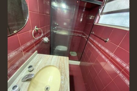 Casa para alugar com 260m², 5 quartos e 4 vagas Casa para alugar com 260m², 5 quartos e 4 vagasBanheiro Suíte 3