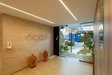 Apartamento à venda com 64m², 2 quartos e 2 vagas Apartamento à venda com 64m², 2 quartos e 2 vagasHall social