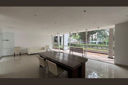 Apartamento à venda com 166m², 3 quartos e 2 vagas Apartamento à venda com 166m², 3 quartos e 2 vagasÁrea comum