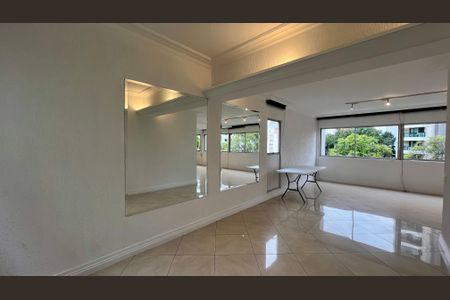 Apartamento à venda com 166m², 3 quartos e 2 vagas Apartamento à venda com 166m², 3 quartos e 2 vagasSala de Jantar